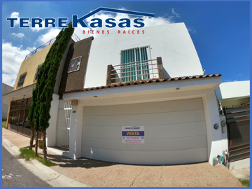 Casa Residencial en Venta o Renta en Guadalupe, en Fracc. Conde Santiago de la Laguna