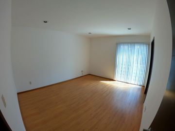 Casa Residencial en Venta o Renta en Guadalupe, en Fracc. Conde Santiago de la Laguna