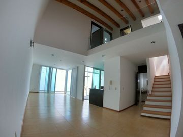 Casa Residencial en Venta o Renta en Guadalupe, en Fracc. Conde Santiago de la Laguna