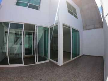 Casa Residencial en Venta o Renta en Guadalupe, en Fracc. Conde Santiago de la Laguna