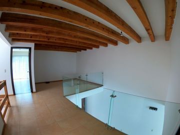 Casa Residencial en Venta o Renta en Guadalupe, en Fracc. Conde Santiago de la Laguna