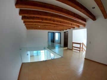 Casa Residencial en Venta o Renta en Guadalupe, en Fracc. Conde Santiago de la Laguna
