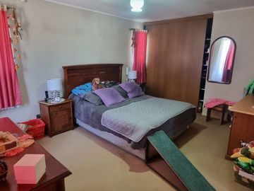 HERMOSA CASA INDIVIDUAL, SOLEADA Y BIEN UBICADA EN VILLA ALEMANA