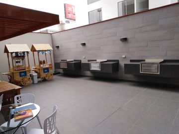 VENTA DEPARTAMENTO SURQUILLO 3 DORMITORIOS COCHERA VISTA EXTERIOR