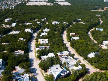 Casa en venta en Sendero Parque Gell, Playa del Carmen, Quintana Roo BR54