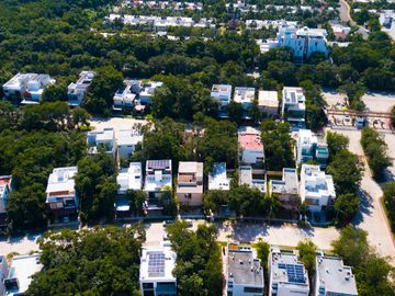 Casa en venta en Sendero Parque Gell, Playa del Carmen, Quintana Roo BR54