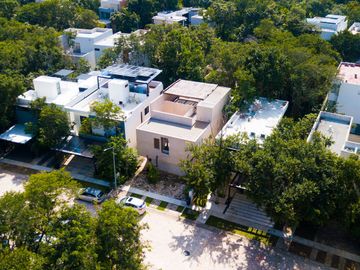 Casa en venta en Sendero Parque Gell, Playa del Carmen, Quintana Roo BR54