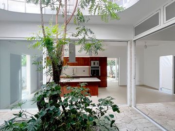 Casa en venta en Sendero Parque Gell, Playa del Carmen, Quintana Roo BR54