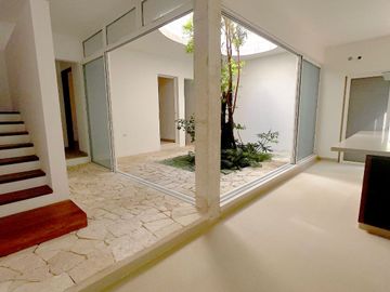 Casa en venta en Sendero Parque Gell, Playa del Carmen, Quintana Roo BR54