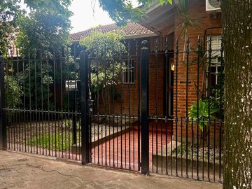 Lindisima Casa con Jardín y Pileta - La Horqueta, San Isidro
