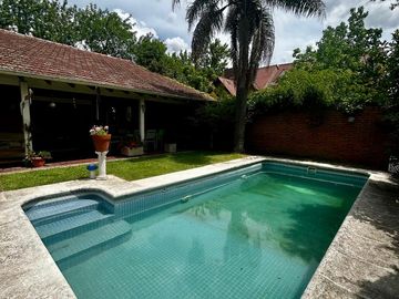 Lindisima Casa con Jardín y Pileta - La Horqueta, San Isidro
