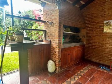 Lindisima Casa con Jardín y Pileta - La Horqueta, San Isidro