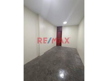 Se Vende Casa De 02 Pisos En Calle Las Malvas Ventanilla