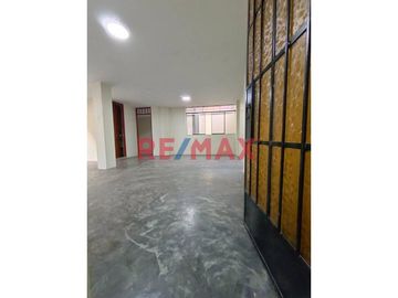 Se Vende Casa De 02 Pisos En Calle Las Malvas Ventanilla