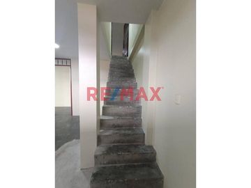 Se Vende Casa De 02 Pisos En Calle Las Malvas Ventanilla