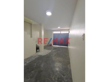 Se Vende Casa De 02 Pisos En Calle Las Malvas Ventanilla