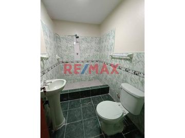 Se Vende Casa De 02 Pisos En Calle Las Malvas Ventanilla