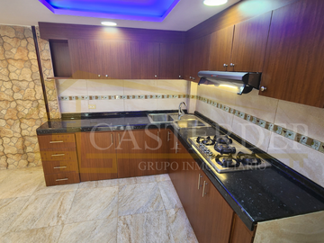 Venta de casa  en conjunto, Pomasqui, mitad del mundo, cuidad Bicentenario