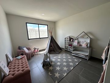 Casa en venta en Puebla, Lomas De Angelopolis. Cuatro habitaciones