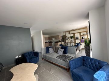 Casa en venta en Puebla, Lomas De Angelopolis. Cuatro habitaciones