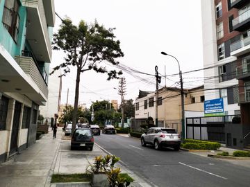 VENTA DE DEPARTAMENTO EN JESUS MARIA