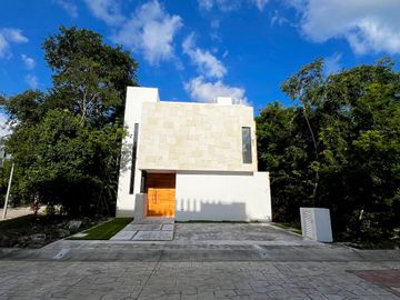 Casa en venta en Sendero Norte, Playa del Carmen, Quintana Roo BR54