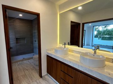 Casa en venta en Sendero Norte, Playa del Carmen, Quintana Roo BR54