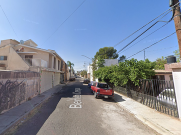 CASA EN VENTA, !! PROPIEDAD DE REMATE YA ADJUDICADA¡¡, E+A RESPALDO INMOBILIARIO-Benito Crespo 102, Fraccionamiento del Lago, 34080 Durango, Dgo.