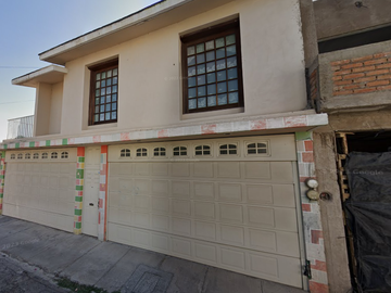 CASA EN VENTA, !! PROPIEDAD DE REMATE YA ADJUDICADA¡¡, E+A RESPALDO INMOBILIARIO-Benito Crespo 102, Fraccionamiento del Lago, 34080 Durango, Dgo.