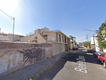 CASA EN VENTA, !! PROPIEDAD DE REMATE YA ADJUDICADA¡¡, E+A RESPALDO INMOBILIARIO-Benito Crespo 102, Fraccionamiento del Lago, 34080 Durango, Dgo.