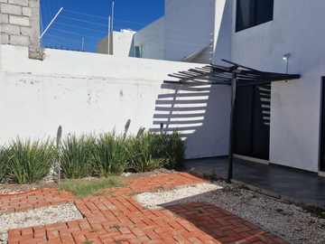 Paseo del Petirrojo Residencial Santa Fe, Corregidora