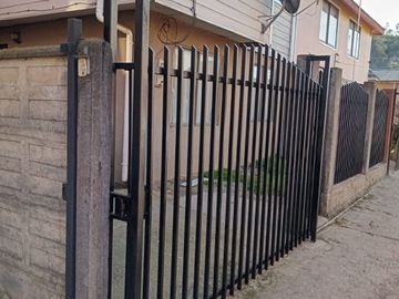 Casa con ampliación, 7 dorm, 2 baños, ampliación 4 dorm. con baños, patio, Collao, Concepción