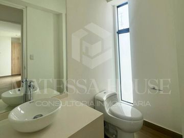 Se vende excelente duplex en Av. Bielovucic Cavalier, N° 300 departamento 501, Chacarilla del Estanque, San Borja