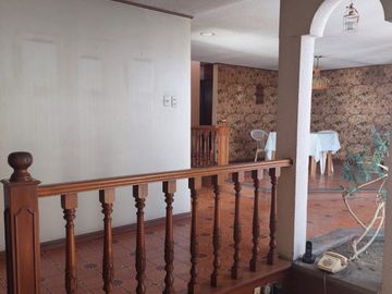 CASA AMPLIA EN VENTA OPORTUNIDAD DE INVERSIÓN