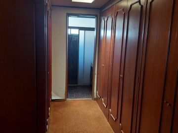 CASA AMPLIA EN VENTA OPORTUNIDAD DE INVERSIÓN
