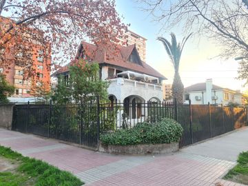 Hermosa Propiedad centro San Miguel, Amplio Potencial Comercial - Habitacional