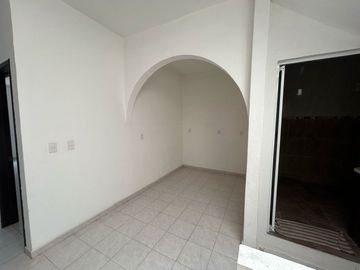 Renta de oficina en Col. Jiménez Gallardo cerca de Pabellón Metepec