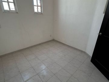 Renta de oficina en Col. Jiménez Gallardo cerca de Pabellón Metepec