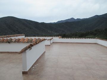PARCELA CON CASA VISTA HERMOSA EN CONDOMINIO LA AURORA