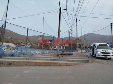 Se Vende Casa Como Terreno En Ocasion A 1 Cuadra De La Avenida Principal