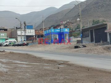 Se Vende Casa Como Terreno En Ocasion A 1 Cuadra De La Avenida Principal