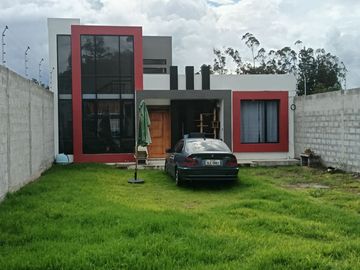 Venta Hermosa Casa Andrade Marín (Atuntaqui)