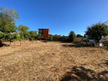 Vendo terreno esquina comuna El Carmen, cerca de plaza de Armas, ideal para inversión