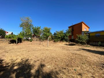 Vendo terreno esquina comuna El Carmen, cerca de plaza de Armas, ideal para inversión