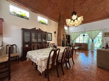 CASA EN VENTA, TEQUISQUIAPAN, QUERETARO.