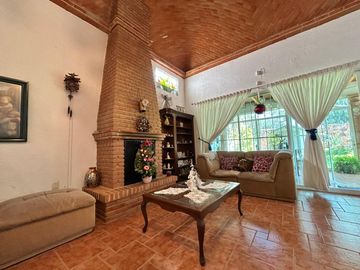 CASA EN VENTA, TEQUISQUIAPAN, QUERETARO.