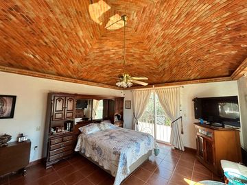 CASA EN VENTA, TEQUISQUIAPAN, QUERETARO.