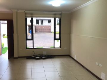 HERMOSA Y COMODA CASA DE TRES HABITACIONES