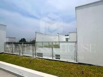 Se vende duplex en Av. Bielovucic Cavalier, N° 300 departamento 501, Chacarilla del Estanque, San Borja