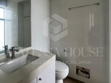 Se vende duplex en Av. Bielovucic Cavalier, N° 300 departamento 501, Chacarilla del Estanque, San Borja